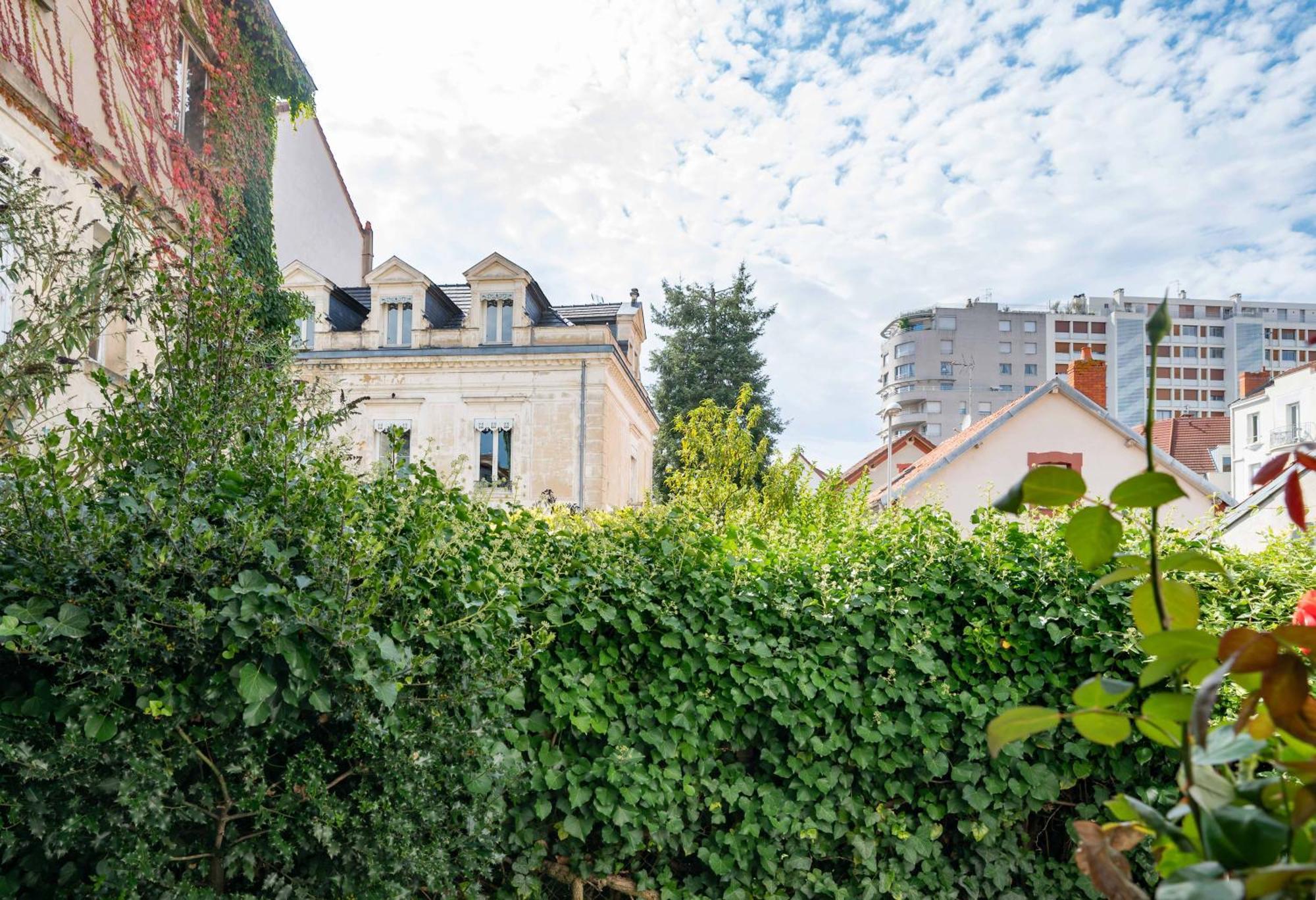 Le Vizier - Appartement Design Avec Parking En Centre Ville Vichy Exterior foto